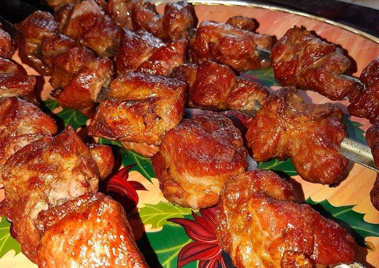Шашлык в банке в духовке - 8 рецептов из свинины, курицы, индейки