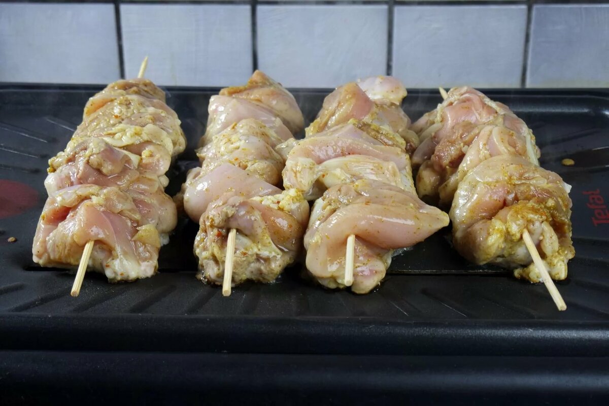 Рецепты курицы бедро в духовке. шашлык из куриных бедрышек.