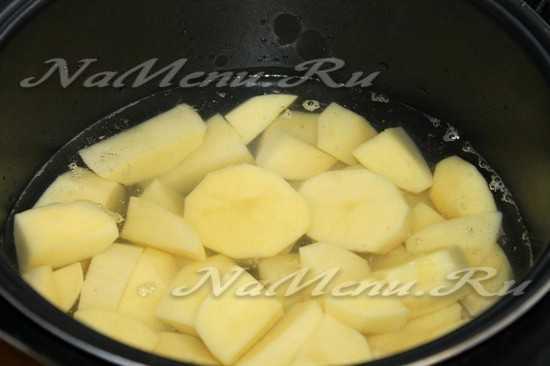 Котлеты с картошкой в мультиварке. Рецепты котлет с картошкой в мультиварке простые и вкусные. Видео пошагово фото