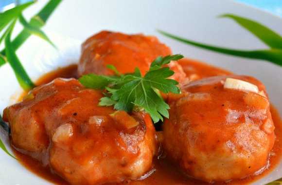 Куриные биточки в духовке с подливкой рецепт с фото пошагово - 1000.menu