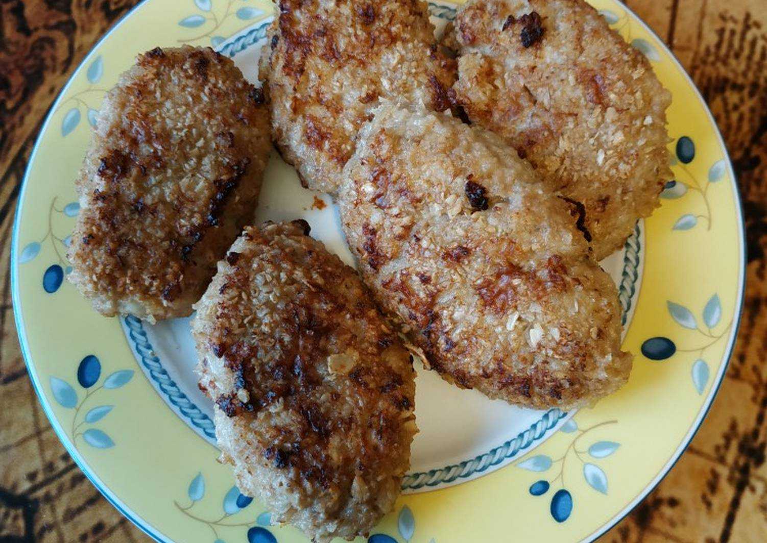 куриные котлеты в панировочных сухарях на сковороде рецепт пошагово с фото. 23ef39ed60914449089e752773ffebc8. куриные котлеты в панировочных сухарях на сковороде рецепт пошагово с фото фото. куриные котлеты в панировочных сухарях на сковороде рецепт пошагово с фото-23ef39ed60914449089e752773ffebc8. картинка куриные котлеты в панировочных сухарях на сковороде рецепт пошагово с фото. картинка 23ef39ed60914449089e752773ffebc8. Если вы еще не знаете, как правильно приготовить куриные котлеты в панировке на сковороде, мы с радостью вам расскажем. И откроем все тонкости и секреты данного блюда. Также представим на выбор два оригинальных рецепта, которые оценят любители жареного мяса. Вы убедитесь, что из самых простых продуктов, которые всегда есть под рукой, могут получиться нежные, с фантастическим вкусом и наполнением биточки.