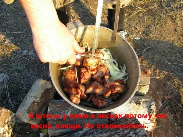 Неевероятно вкусный шашлык из свинины и говядины в казане — готовим в домашних условиях или на улице