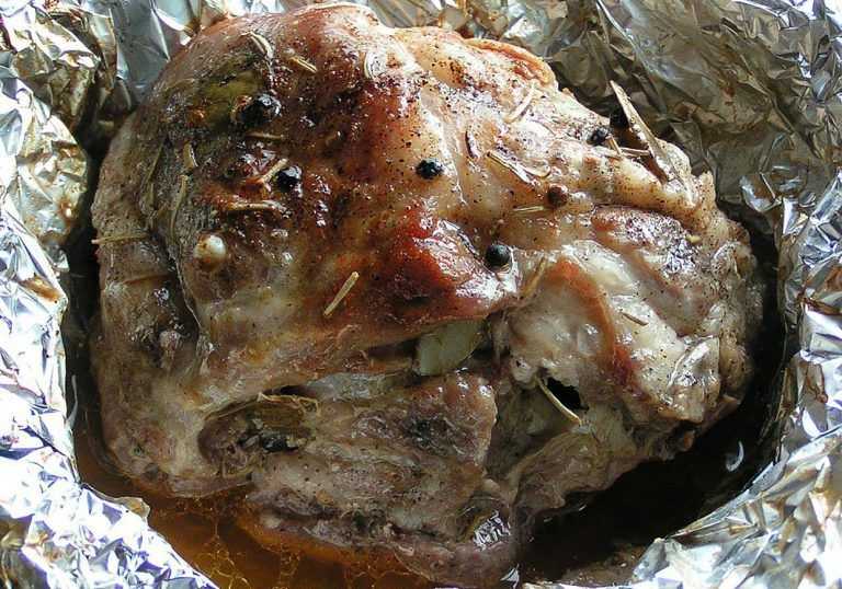 Как приготовить вкусный шашлык в духовке: 3 проверенных способа