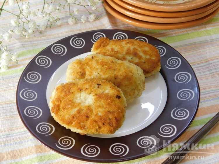 Котлеты из куриного филе кусочками с майонезом