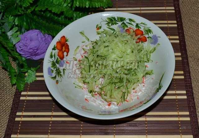 блины фаршированные крабовыми палочками и яйцом. Смотреть фото блины фаршированные крабовыми палочками и яйцом. Смотреть картинку блины фаршированные крабовыми палочками и яйцом. Картинка про блины фаршированные крабовыми палочками и яйцом. Фото блины фаршированные крабовыми палочками и яйцом