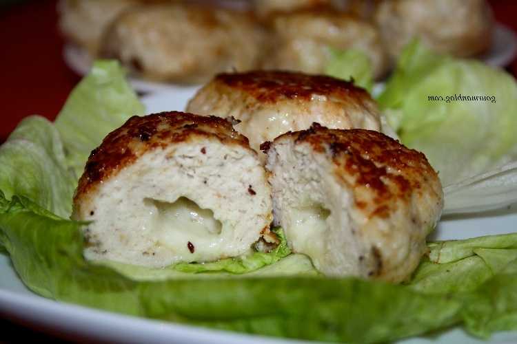 Нежные котлеты с сыром и зеленью