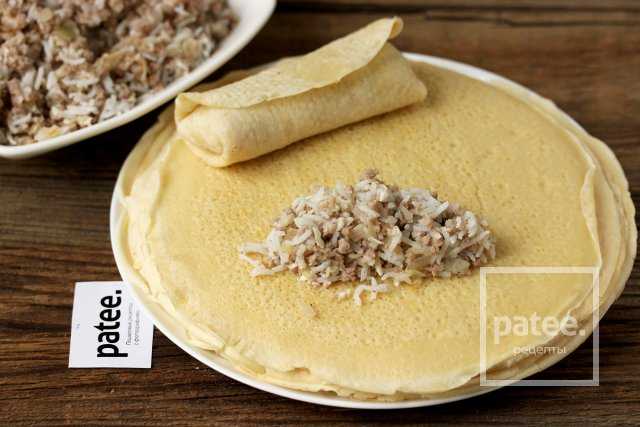 блины с отварным мясом и рисом. Смотреть фото блины с отварным мясом и рисом. Смотреть картинку блины с отварным мясом и рисом. Картинка про блины с отварным мясом и рисом. Фото блины с отварным мясом и рисом