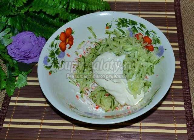 блины фаршированные крабовыми палочками и яйцом. Смотреть фото блины фаршированные крабовыми палочками и яйцом. Смотреть картинку блины фаршированные крабовыми палочками и яйцом. Картинка про блины фаршированные крабовыми палочками и яйцом. Фото блины фаршированные крабовыми палочками и яйцом