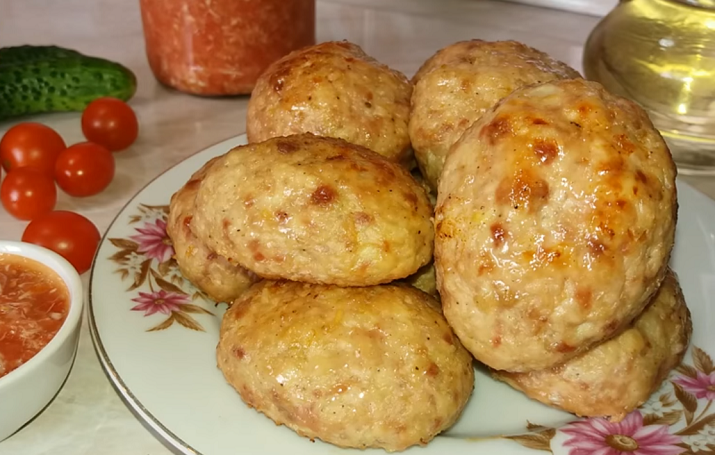 Как приготовить куриные котлеты. рецепт из фарша в духовке, на пару, диетические пошагово с фото