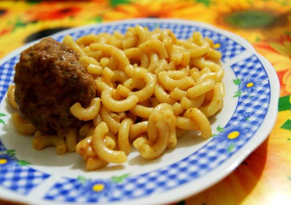 Котлеты с макаронами