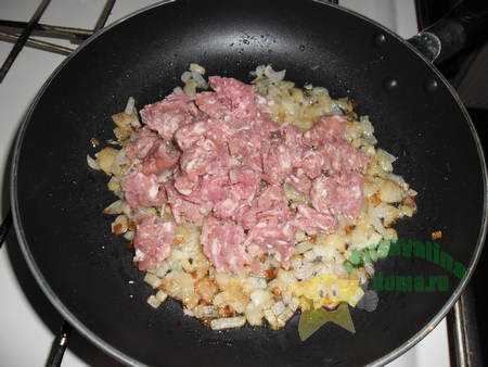 налистники на крахмале с мясом пошаговый рецепт. f3b6ef59934c58a46af4792fb2282f76. налистники на крахмале с мясом пошаговый рецепт фото. налистники на крахмале с мясом пошаговый рецепт-f3b6ef59934c58a46af4792fb2282f76. картинка налистники на крахмале с мясом пошаговый рецепт. картинка f3b6ef59934c58a46af4792fb2282f76. Для начала приготовить начинку: соединить творог, сахар, ванильный сахар и яйцо. Тщательно перемешать творожную начинку.