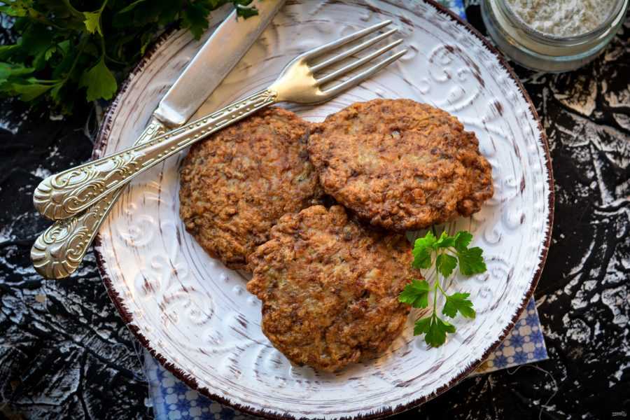 Пп котлеты. Котлеты из куриных потрохов. Котлетки из куриных сердечек и печени.